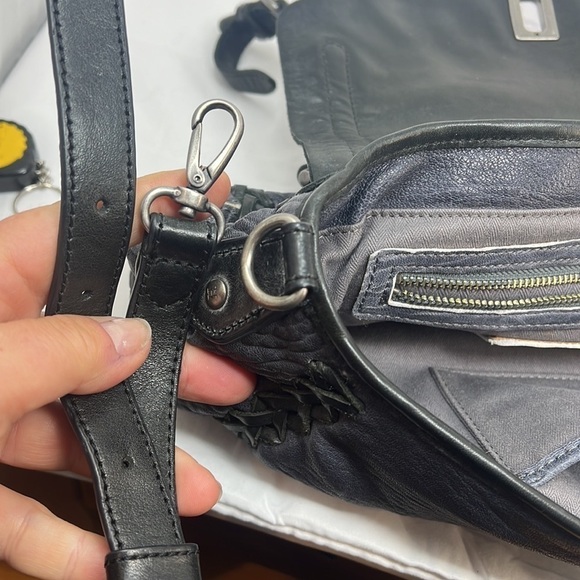 Olivia Harris Black Crossbody Bag - Picture 15 of 16